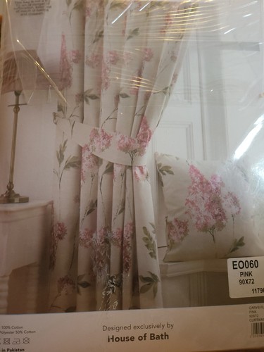 Windows curtains house bath - curtains, of