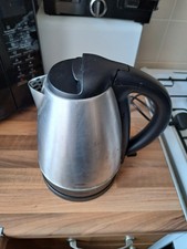 LOGIK STAINLESS STEEL  KETTLE - Silver
