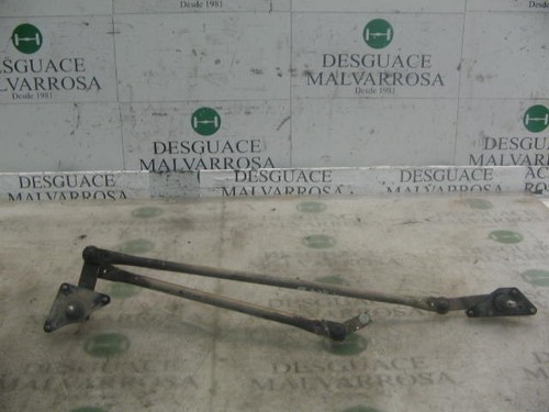 Front windscreen wiper - windscreen,