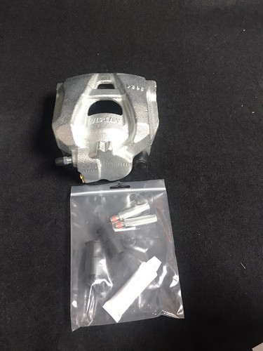 Front brake caliper - front,