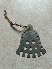 Vintage H. Walker London The Archer Bell Knitting Needle Gauge 7cm x 6,2cm