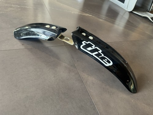 The downhill front fender mud - the,