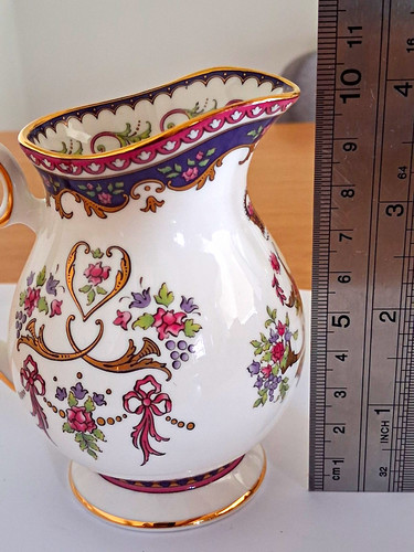 Royal collection trust queen - trust,