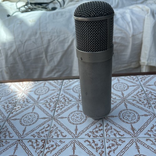 Neumann microphone u47 very - microphone,