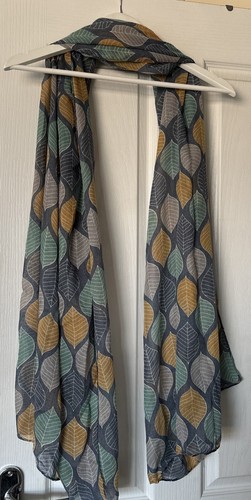 Ladies soft lightweight scarf - soft,