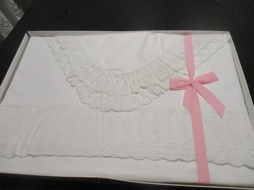 Pretty vintage french sheet - pretty,