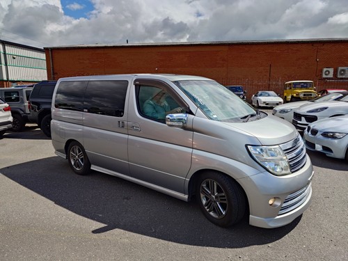 Nissan elgrand e51 5l rider - nissan,
