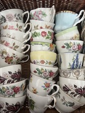 Vintage Job Lot 15 Vintage China Tea Cups. No saucers. Ref:Cups1200