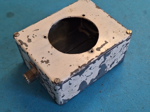 Diecast box x 3 70 - box, 3.70"