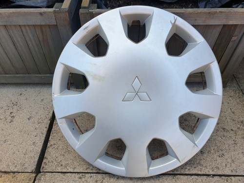 Mitsubishi colt wheel trim - mitsubishi, 14"