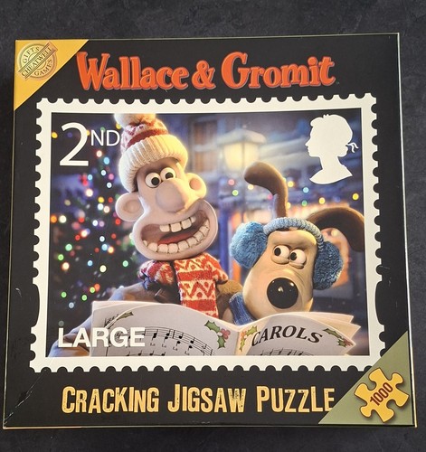 Wallace and gromit - gromit, cracking