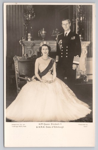 Formal royal portrait queen - portrait,