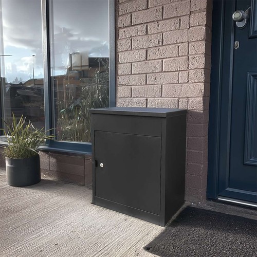 Lockable metal parcel delivery - parcel,