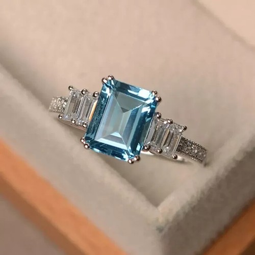 Emerald cut ct natural - 2.70,