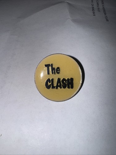 The clash button - button,