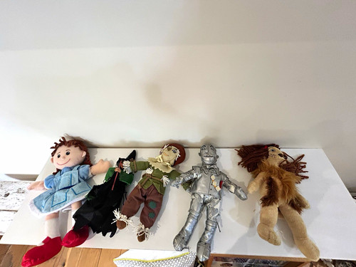 The wizard figures dolls - wizard, oz