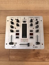 Behringer VMX100 Pro Mixer -