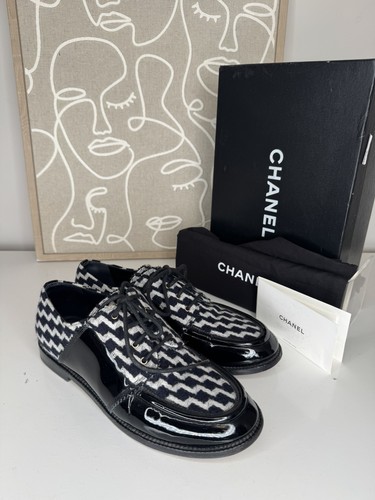 Chanel chevron patterned - chanel, chevron-patterned