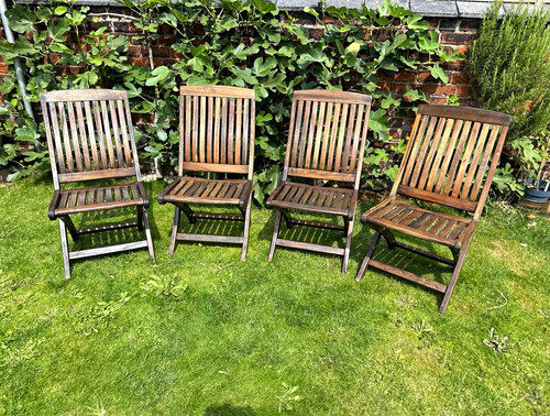 Set hardwood folding - of,