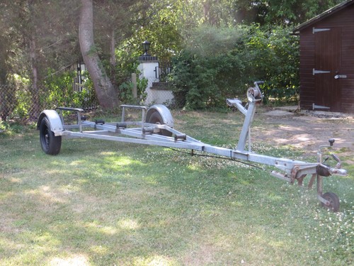 Boat trailer single axle - single, up