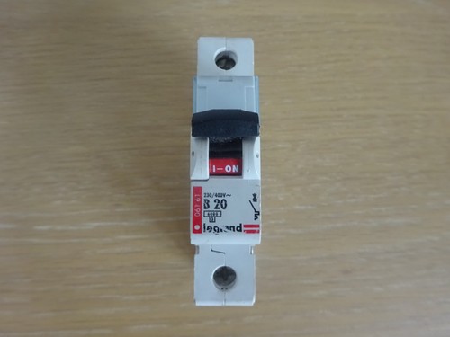 Legrand 20a b20 - mcb, circuit