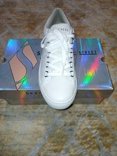 Women's Sketchers LA Side