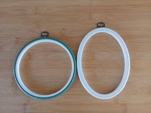 Hanging flexi hoop - hanging, frames