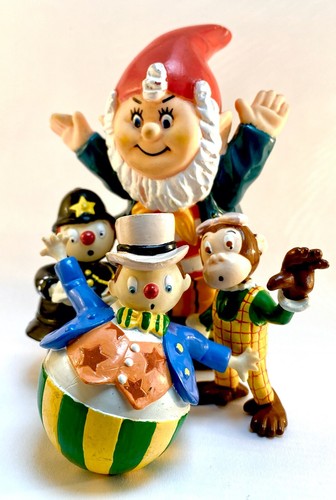 Noddy figurines keychains - figurines,