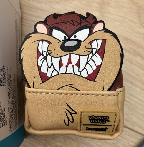 Loungefly looney tunes - loungefly,