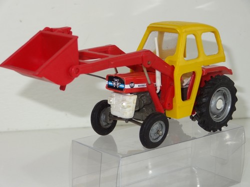 Britains 9529 massey - 9529, ferguson