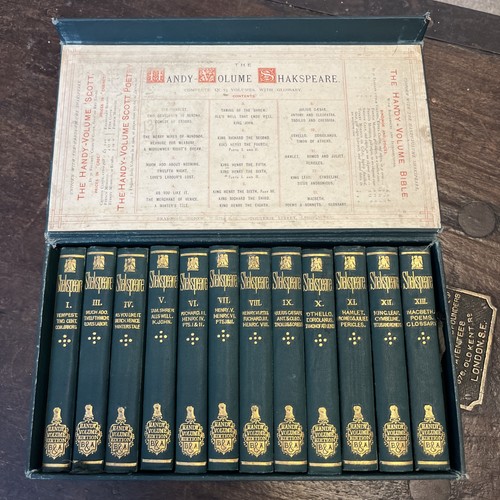 The handy volume - volume,