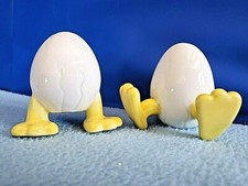 EASTER:  Salt & Pepper Shakers CHICKS HATCHING FROM EGGS FEET rare LAST SET! NEW