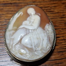 Victorian Shell Cameo Brooch