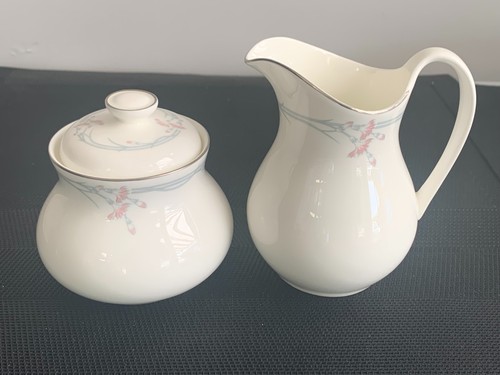 Royal doulton carnation h5084 - doulton,