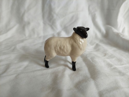 Beswick black faced lamb - black,