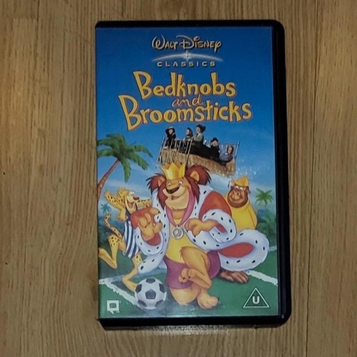 Bedknobs and broomsticks vhs - broomsticks,