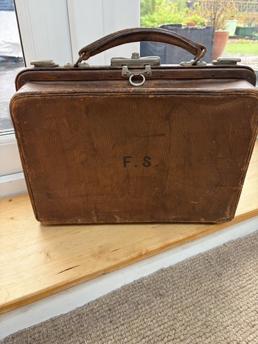 Doctors work case - case, vintage