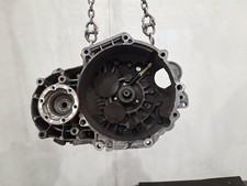 2014 VOLKSWAGEN PASSAT 2.0L Diesel 6 Speed Manual Gearbox 2Q300048PV 67781 Miles