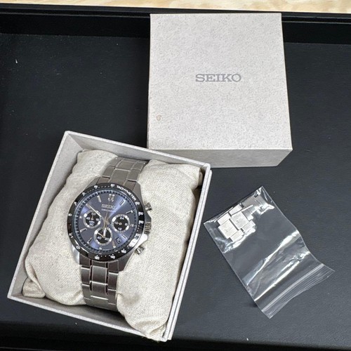 Seiko chronograph dark blue - seiko,