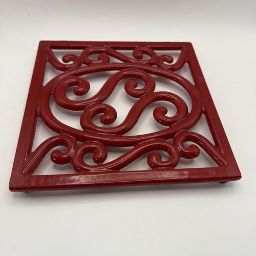 Heavy cast iron trivet - /, pot