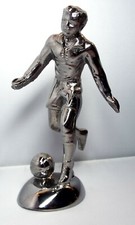 SOCCER PLAYER / FOOTBALL