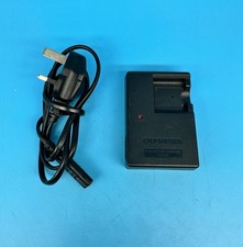 Olympus LI-40C Charger for LI-40B LI-42B Battery With UK Power Cable