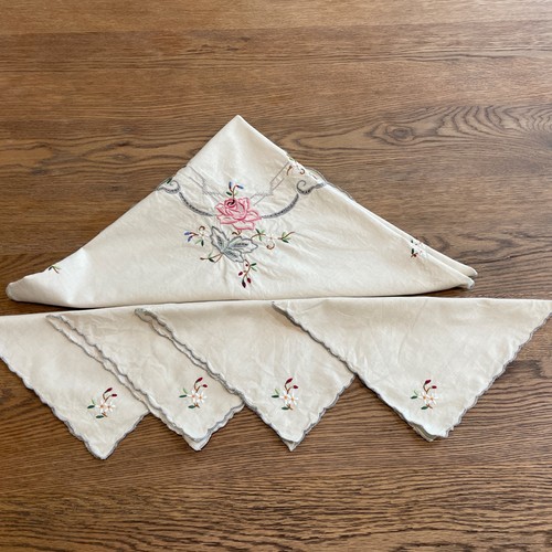 Vintage floral embroidered - vintage,