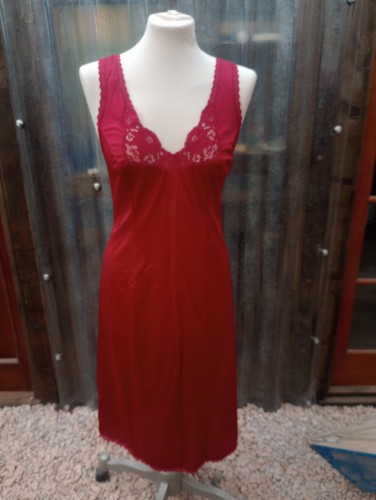 Vintage women red full slip - full,