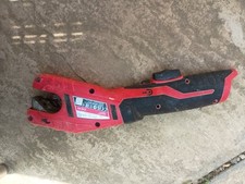 Milwaukee M12 C12PC cordless pipe cutter body only.
