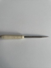 Morral’s vintage antique tools