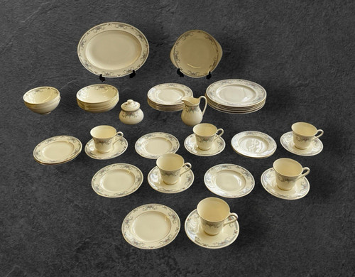 Royal doulton romance - doulton,