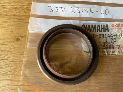 Yamaha fork dust seal - , cover