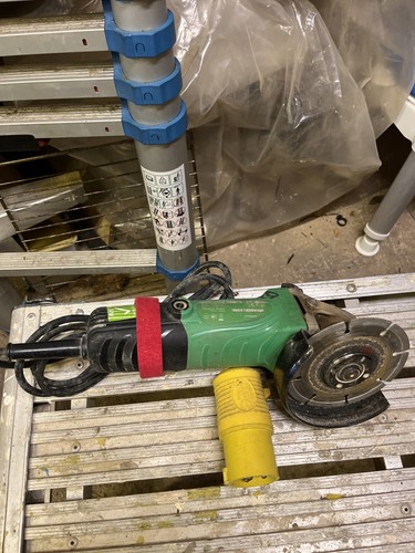 Hitachi g12ss angle grinder - angle,