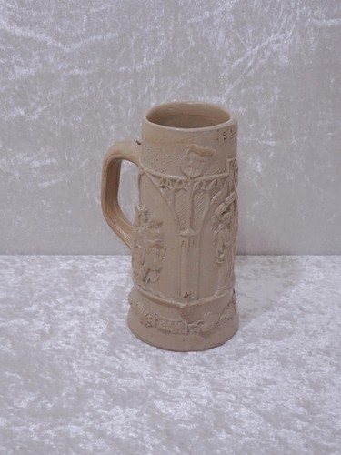 Ceramic design relief - design, jug